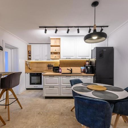 Five Stars Apartment Timisoara Esterno foto