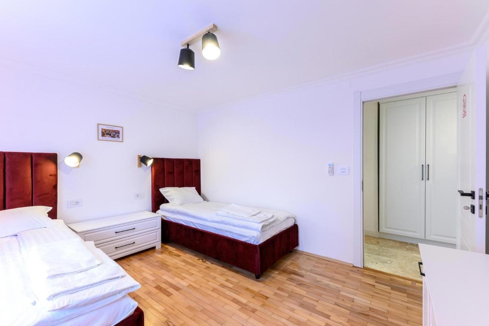 Five Stars Apartment Timisoara Esterno foto