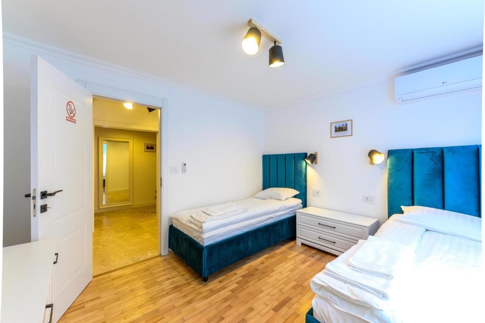 Five Stars Apartment Timisoara Esterno foto