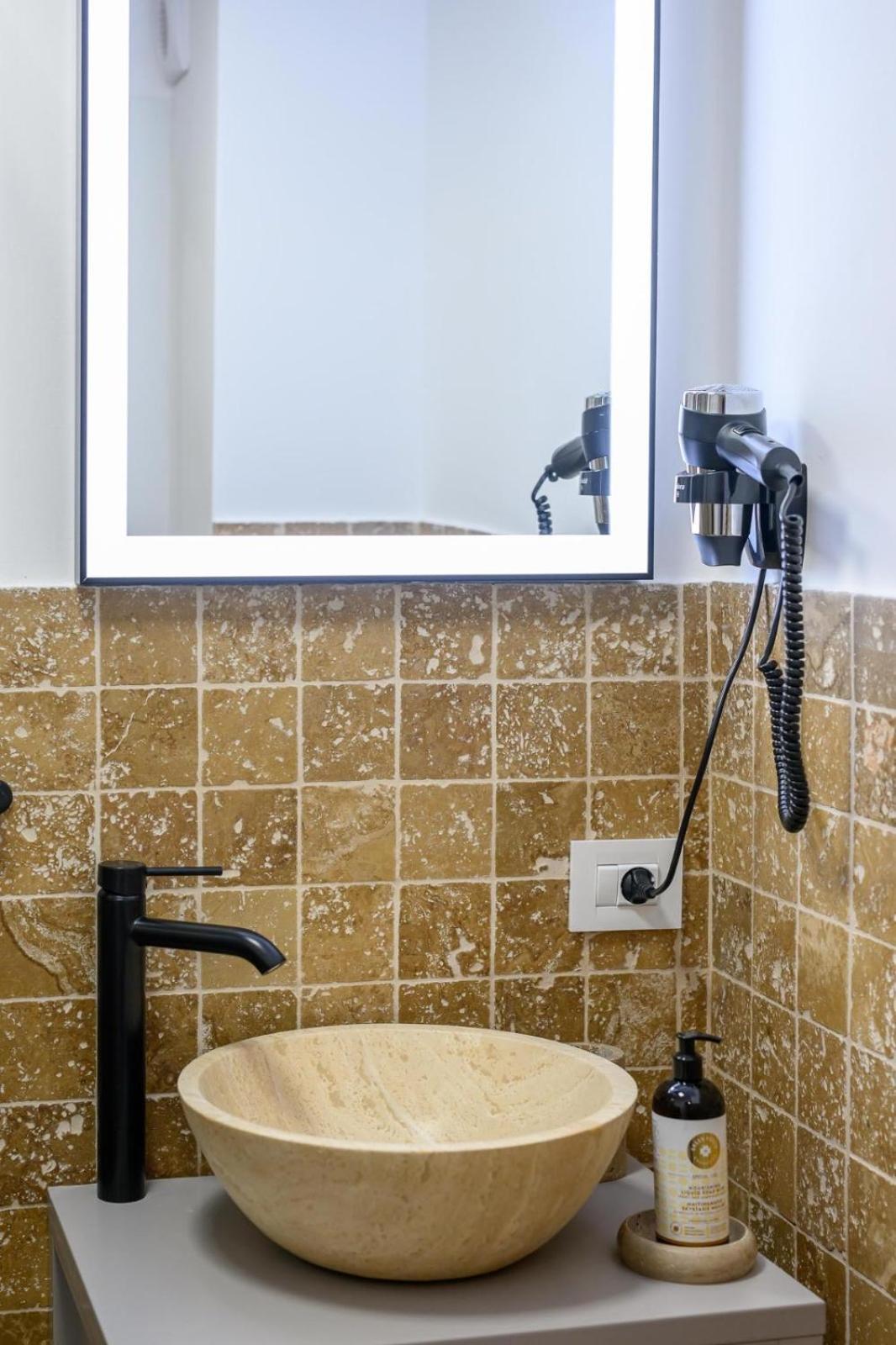 Five Stars Apartment Timisoara Esterno foto