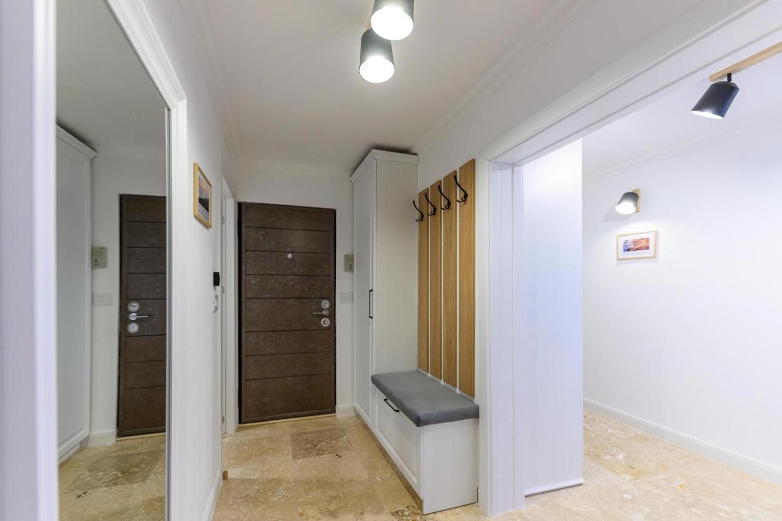 Five Stars Apartment Timisoara Esterno foto