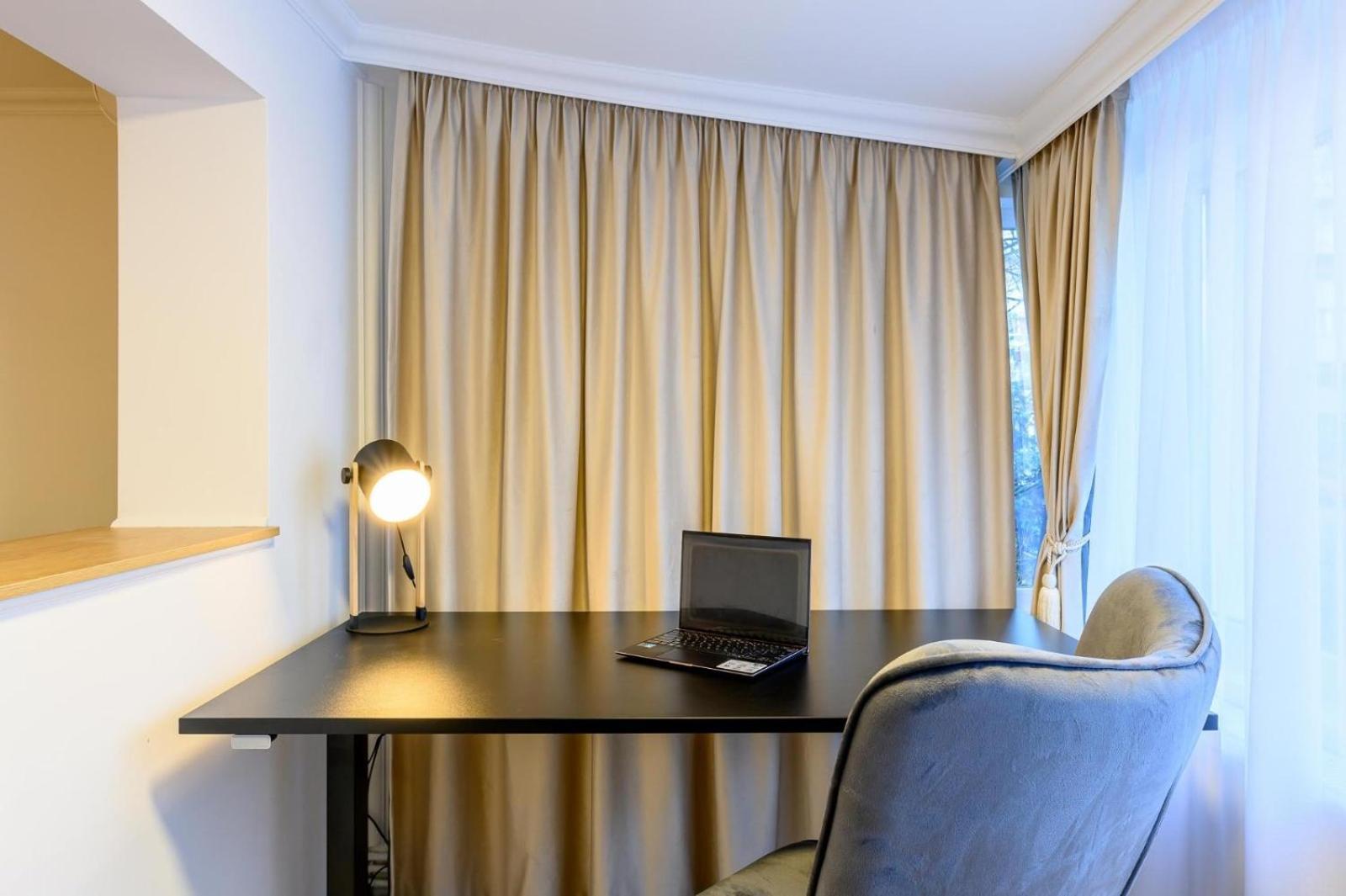 Five Stars Apartment Timisoara Esterno foto